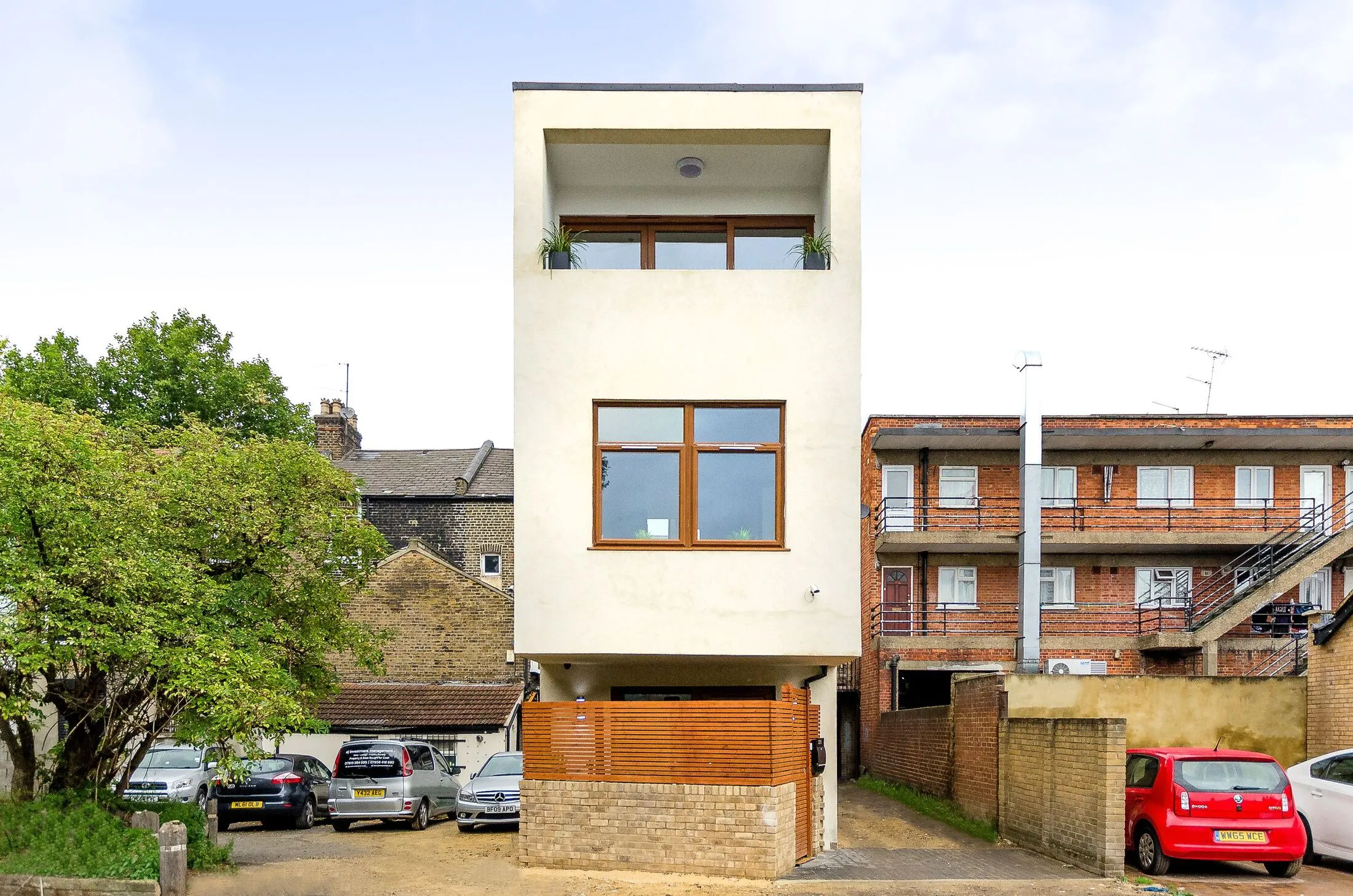 House Barking Road in Greater London