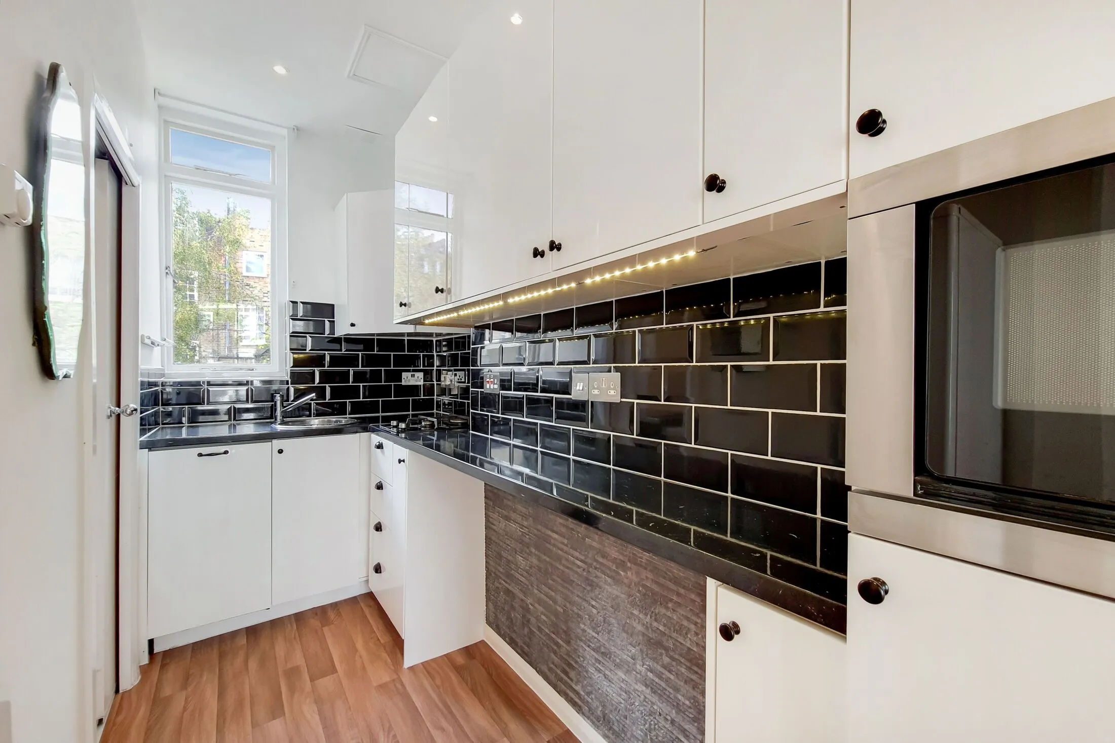 Flat Moreton Terrace Mews North in City of Westminster