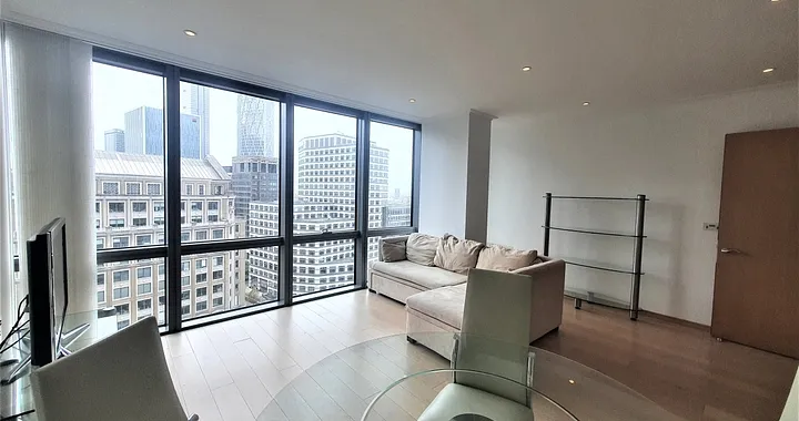 Flat North Quay in Greater London