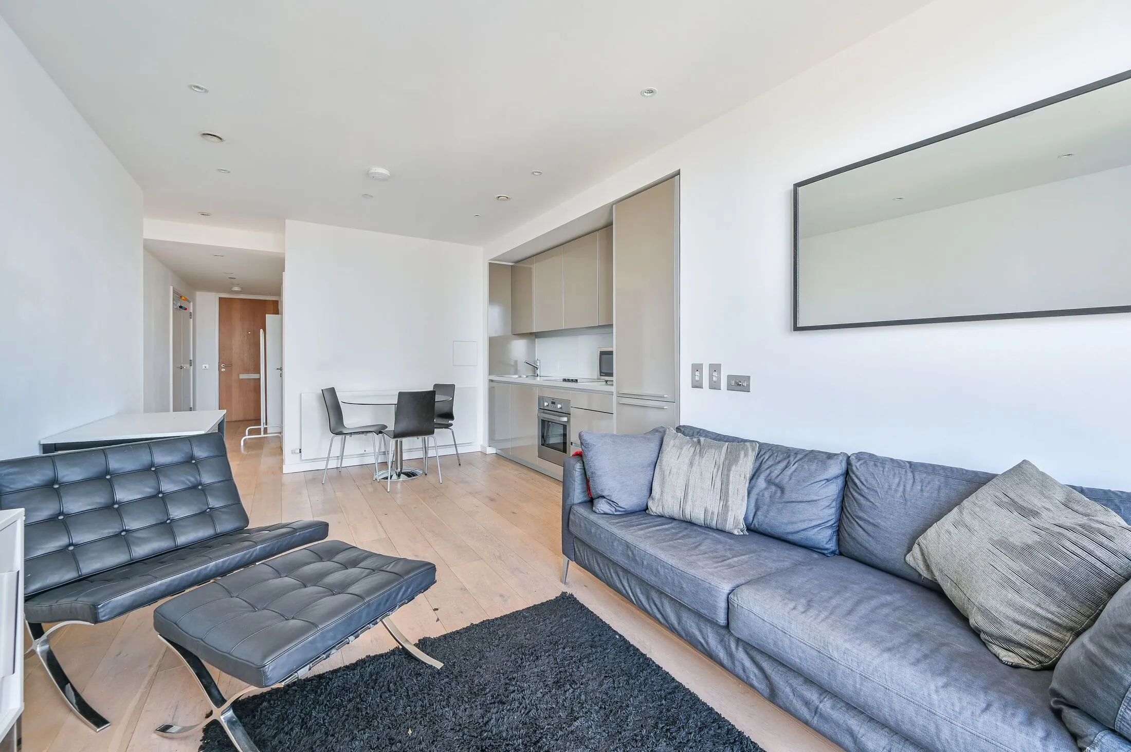 Flat Walworth Road in Greater London