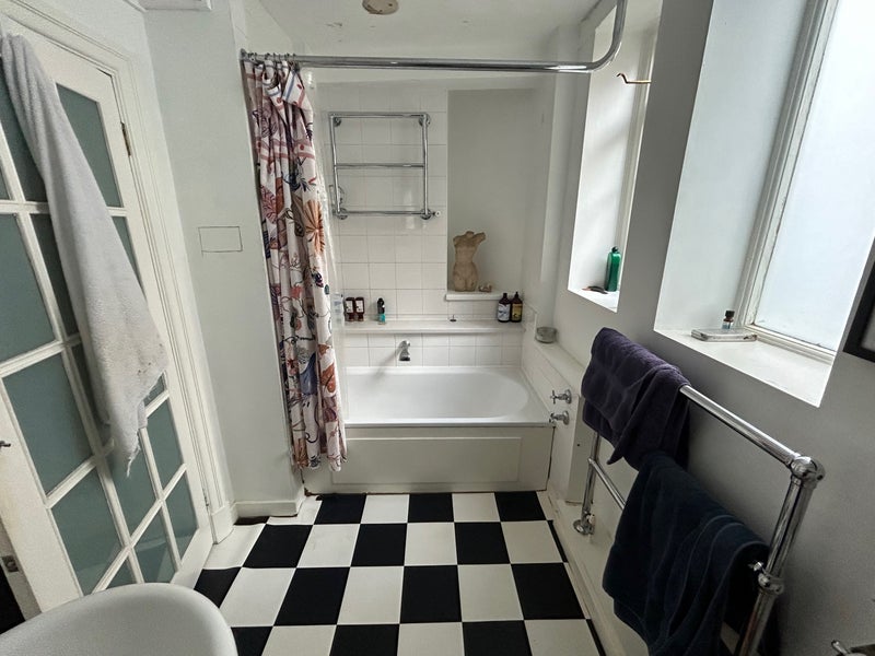 Flat Coram Street in Greater London
