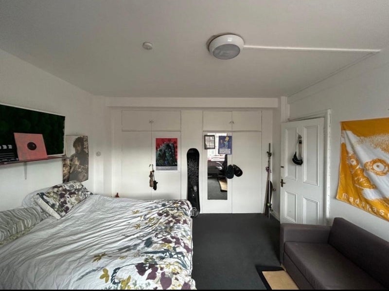 Room Coram Street in Greater London