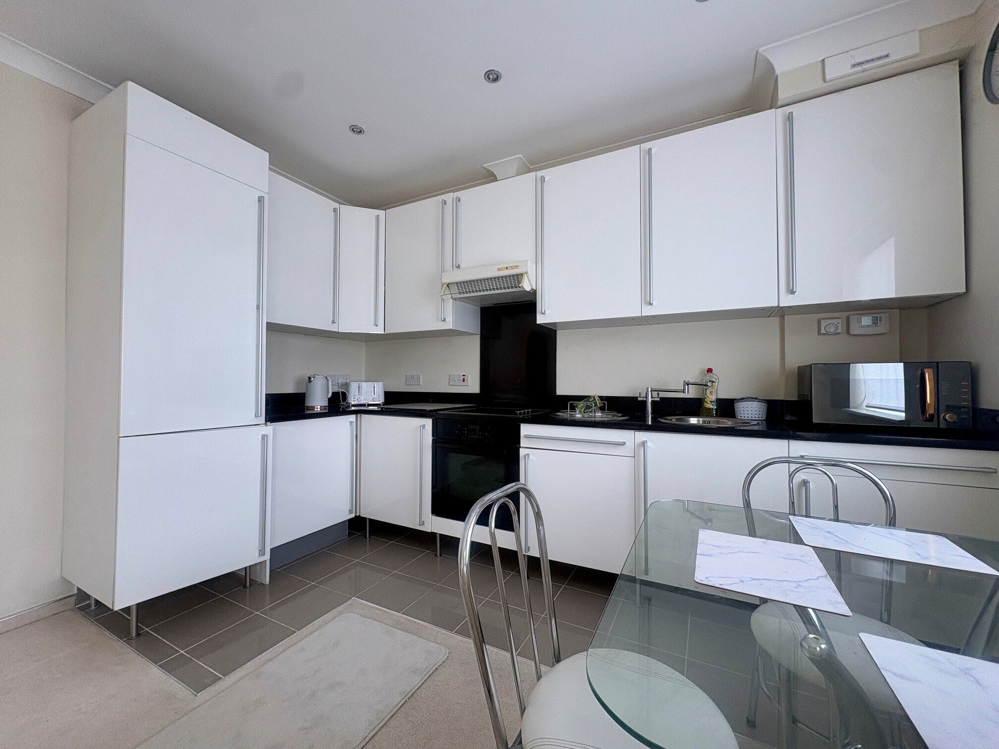 Flat Whitbourne Avenue in Swindon