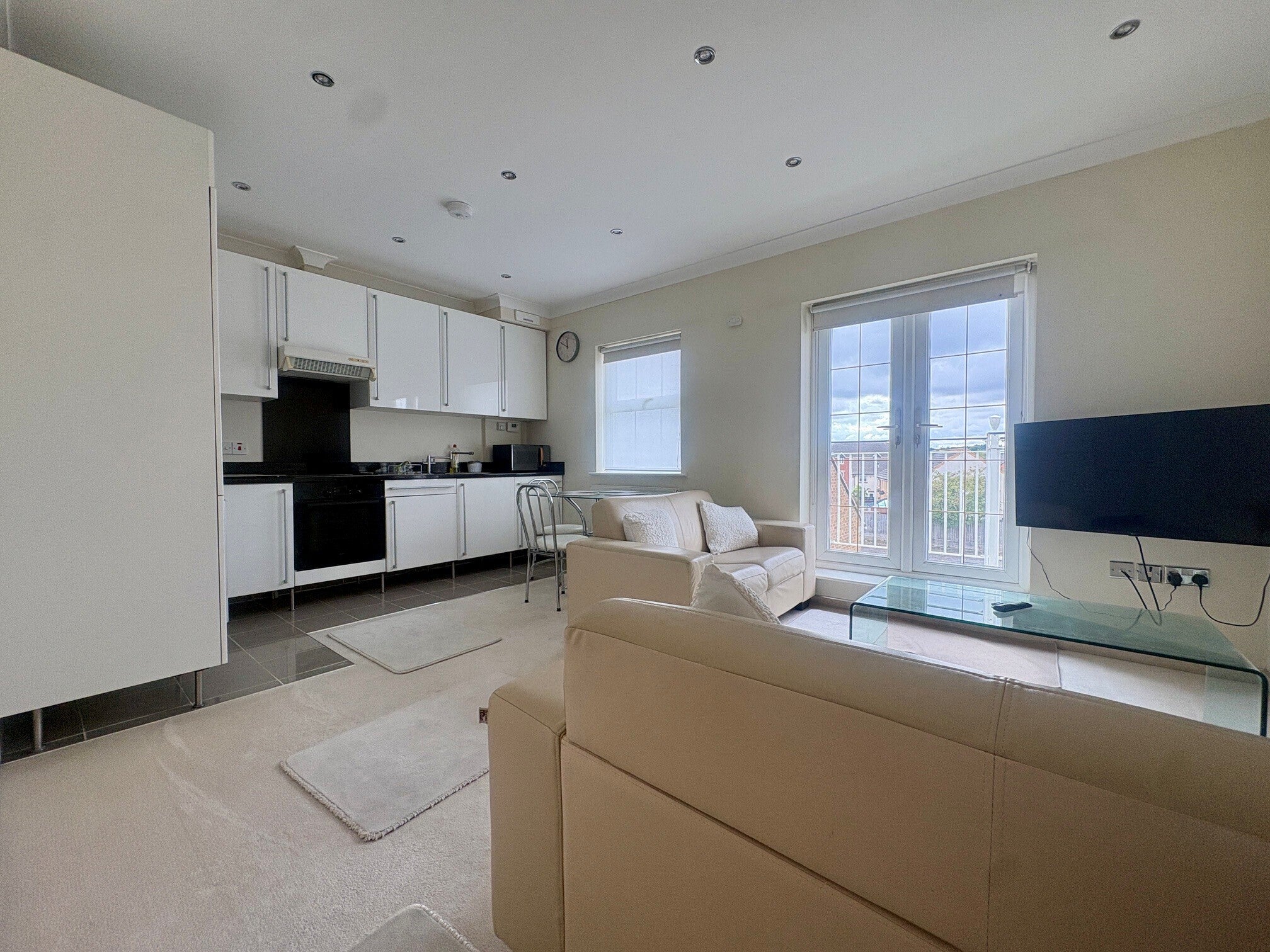 Flat Whitbourne Avenue in Swindon