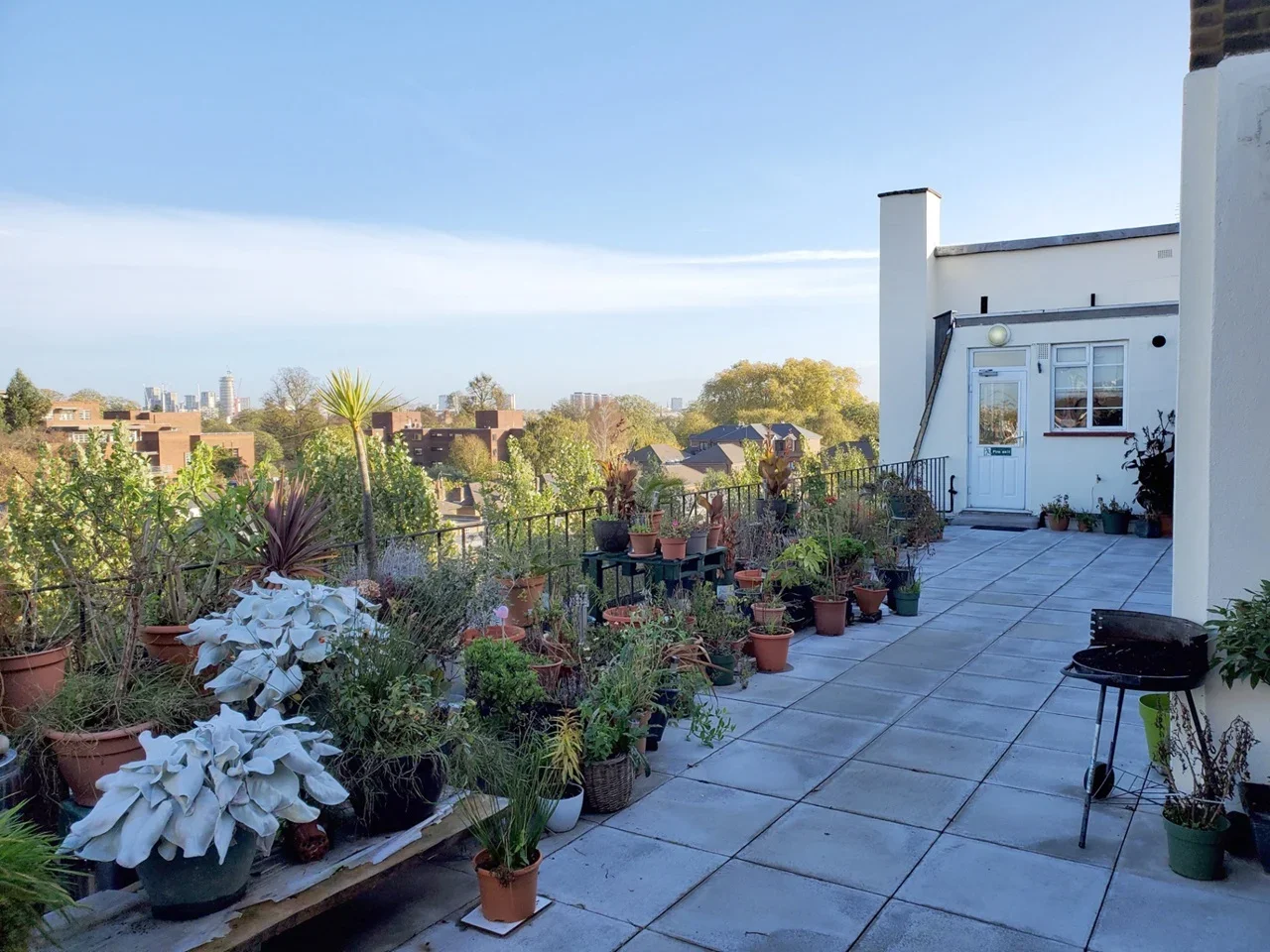Flat Hamlet Gardens in Greater London
