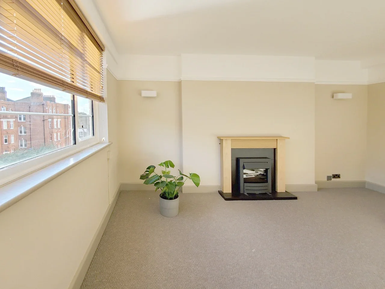 Flat Hamlet Gardens in Greater London