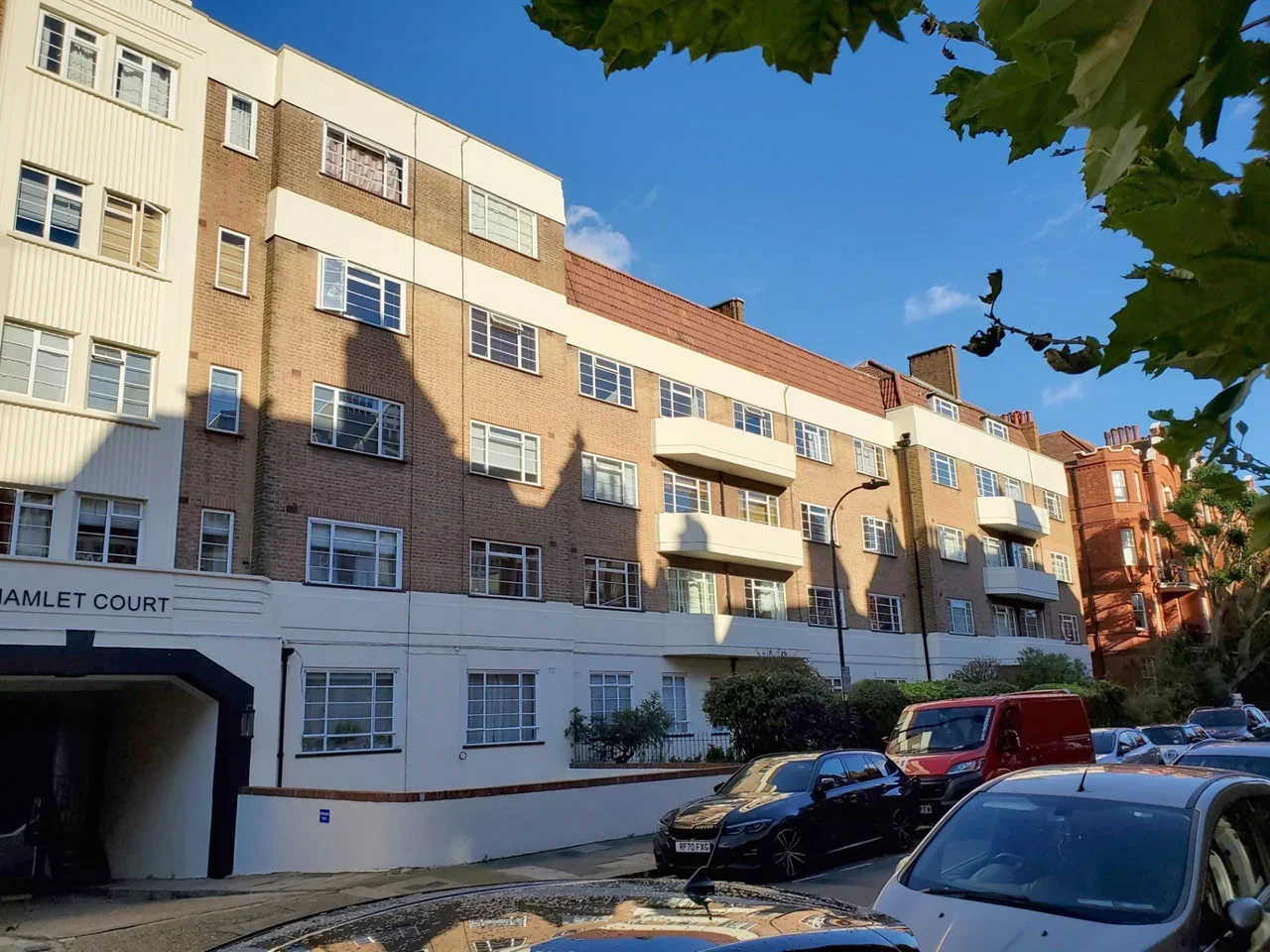Flat Hamlet Gardens in Greater London