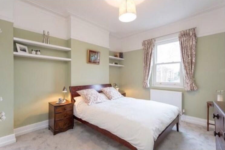Flat Stockwell Road in Greater London