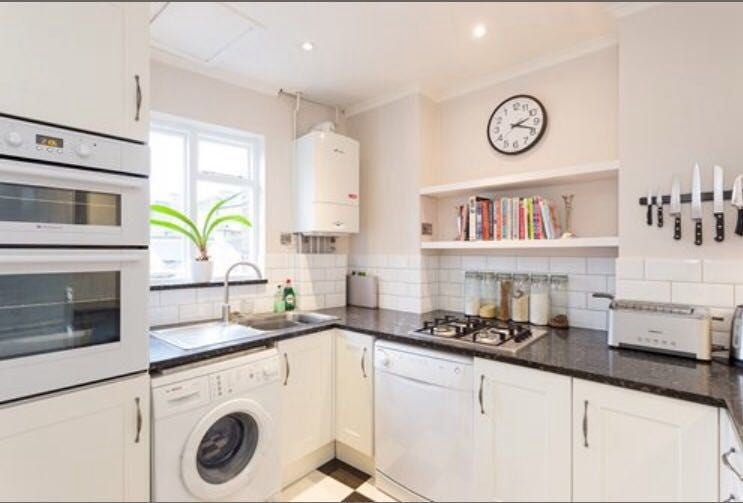 Flat Stockwell Road in Greater London