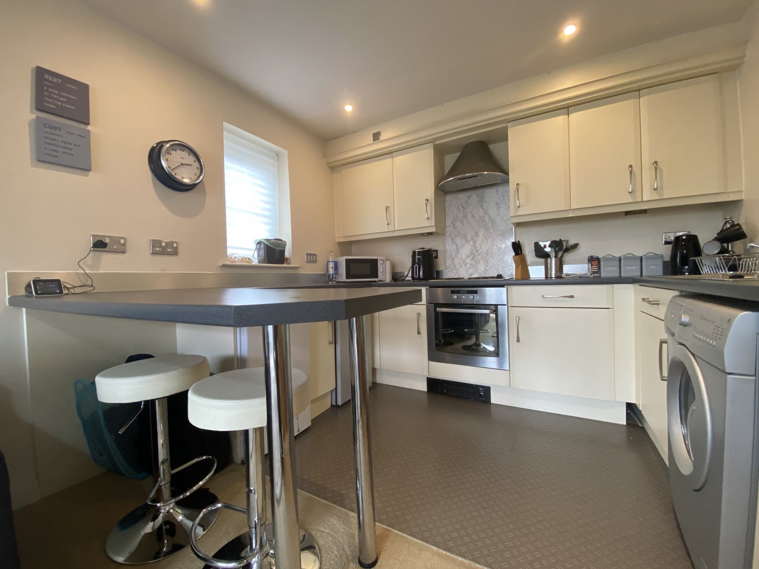 Flat Pentland Close in Cardiff