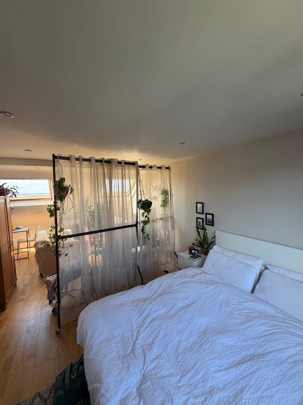Room Minehead Road in Greater London