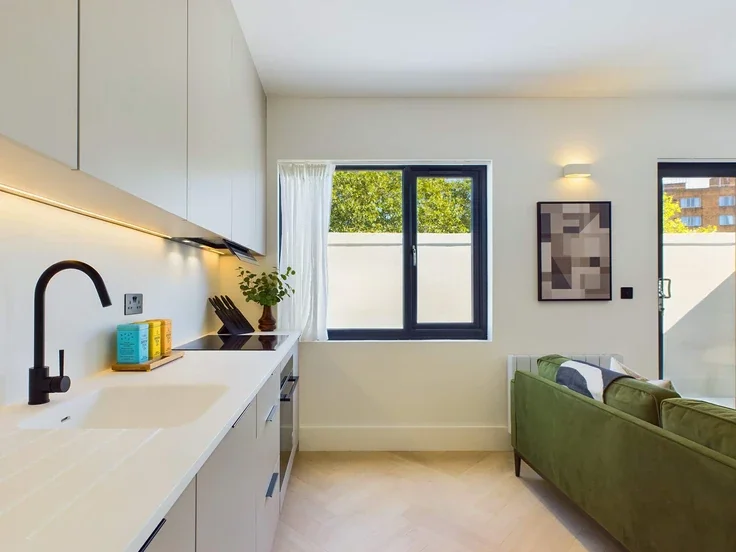Flat Malvern Road in Greater London