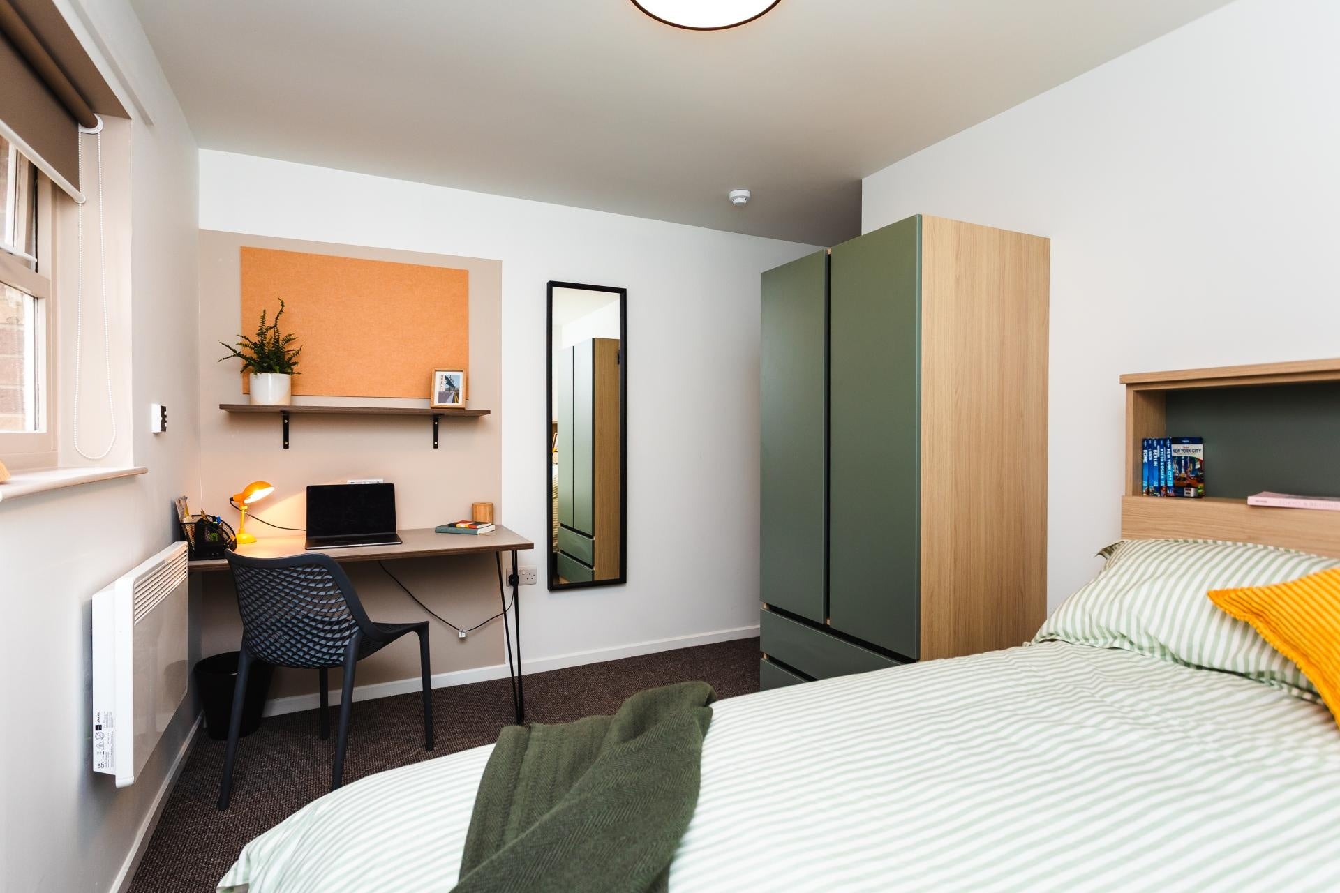 Room Leazes Parade in Newcastle upon Tyne