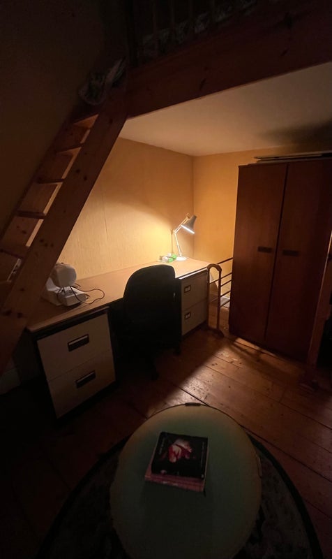 Room White Street in Glasgow