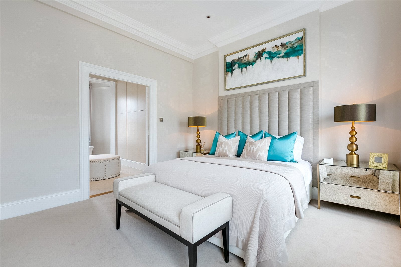 Flat Wilton Crescent in City of Westminster