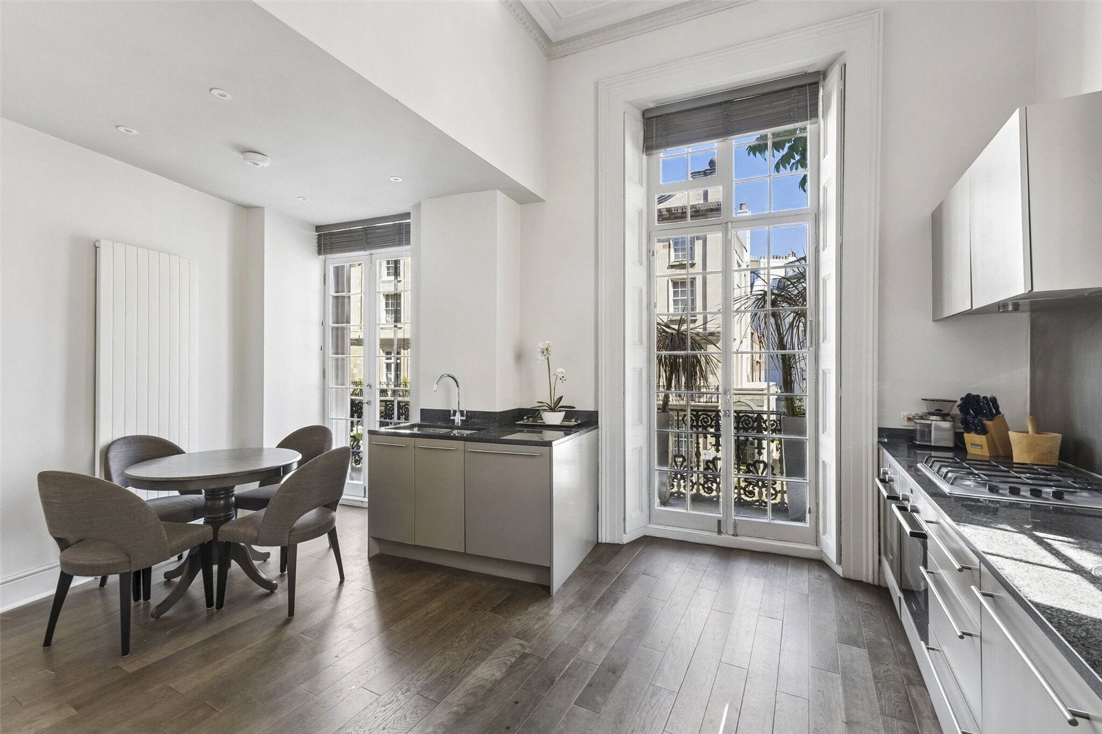 Flat Wilton Crescent in City of Westminster