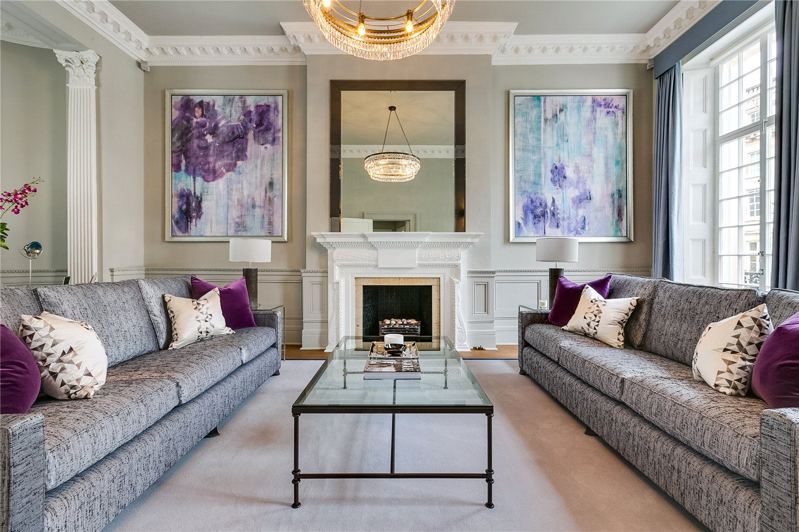 Flat Wilton Crescent in City of Westminster
