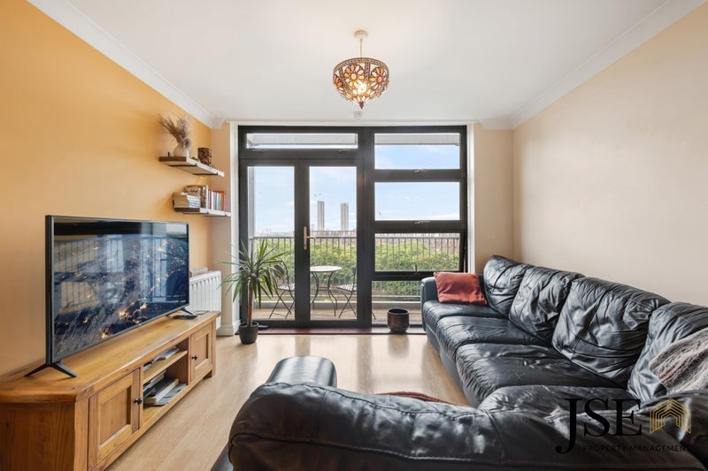 Flat Maltings Close in Greater London