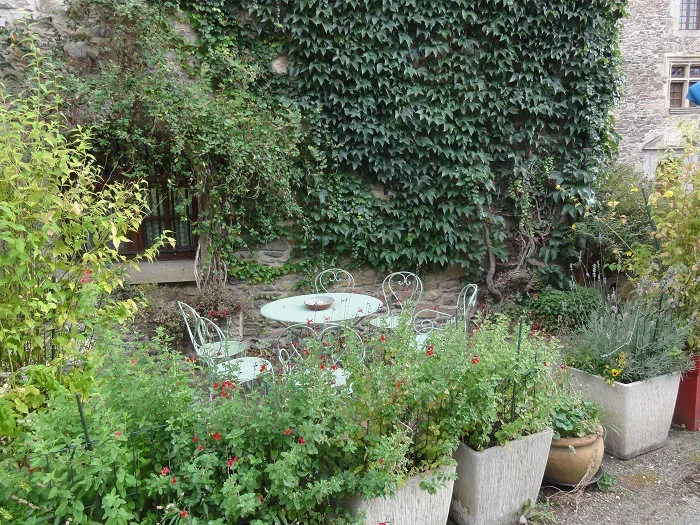 Room Rue du Tombarel in Sainte-Eulalie-d'Olt