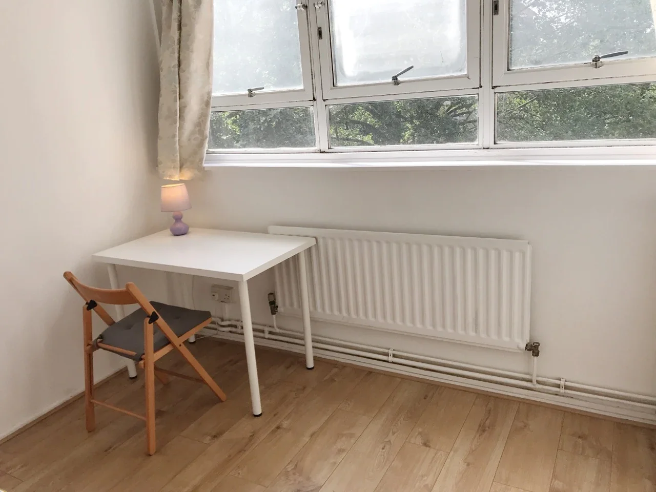 Room Keevil Drive in Greater London
