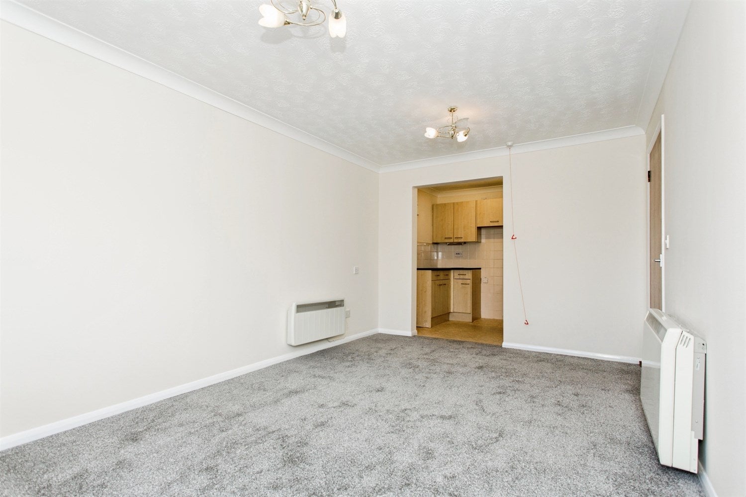 Flat Highworth Avenue in Cambridge