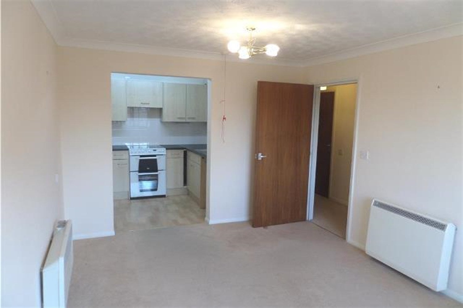 Flat Highworth Avenue in Cambridge