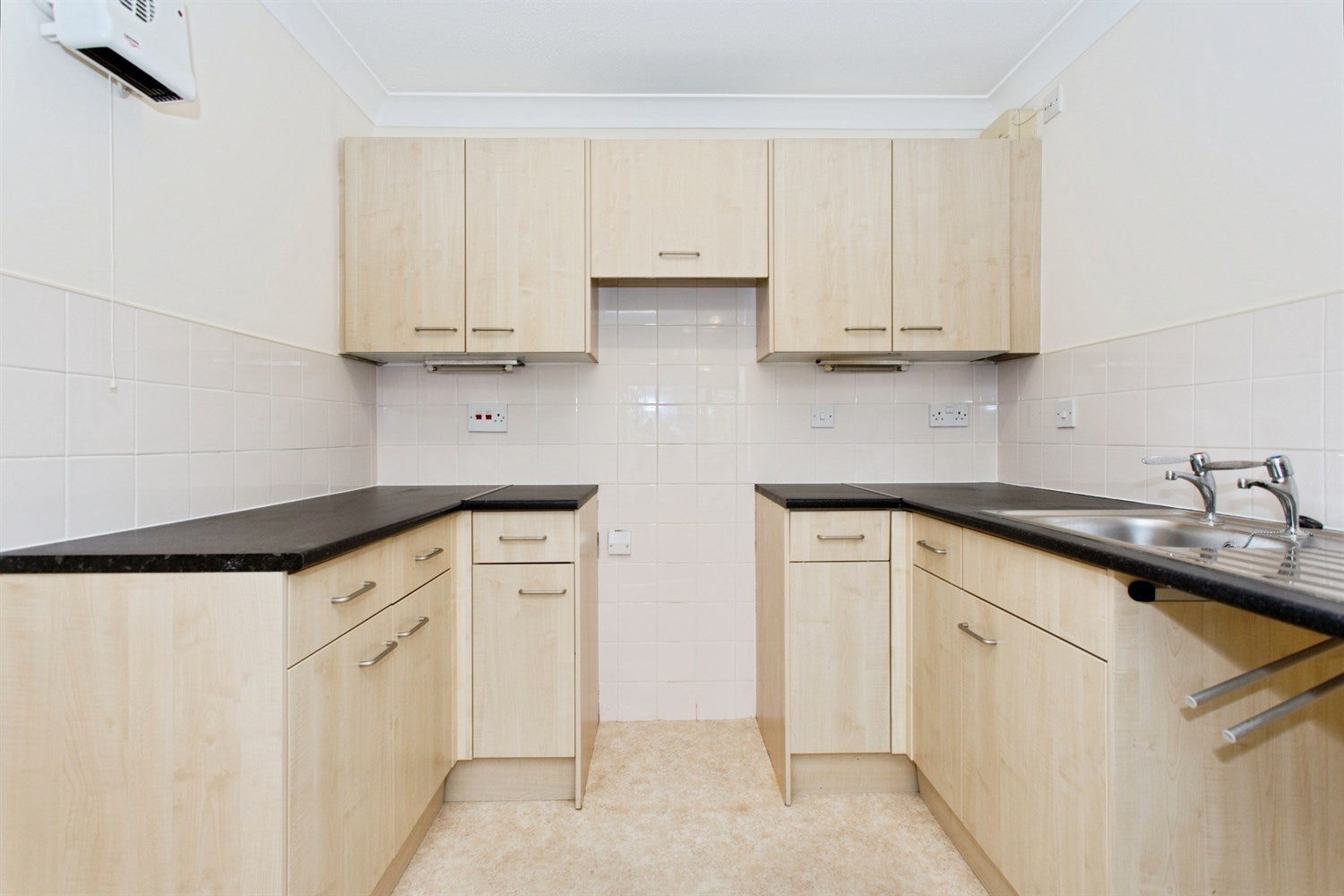 Flat Highworth Avenue in Cambridge