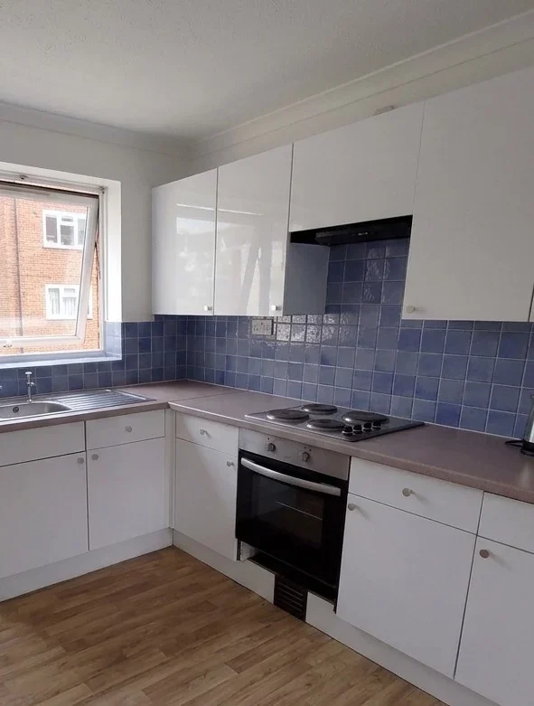 Flat Hansart Way in Greater London