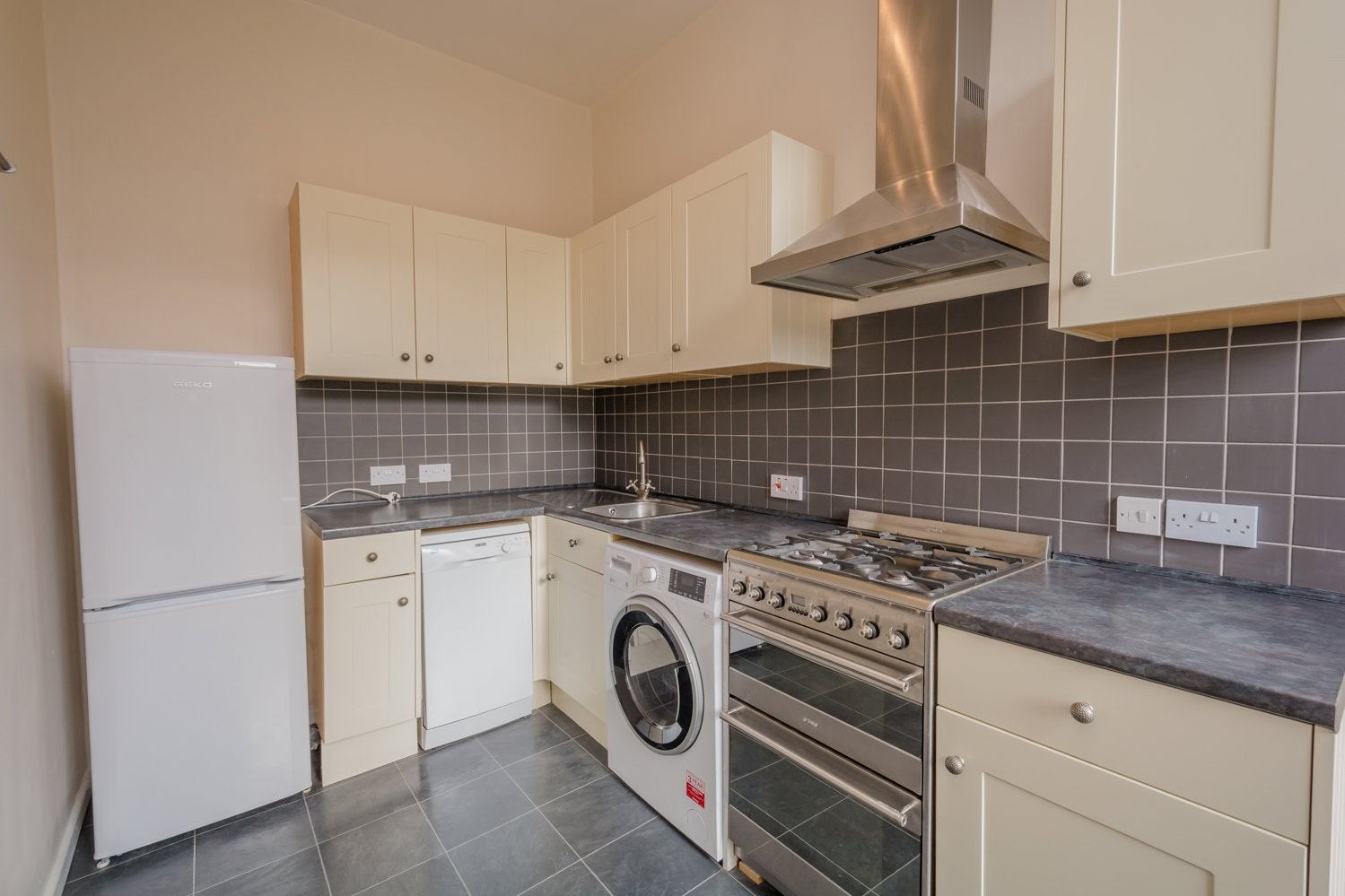 Flat Ringswell Gardens in Bath