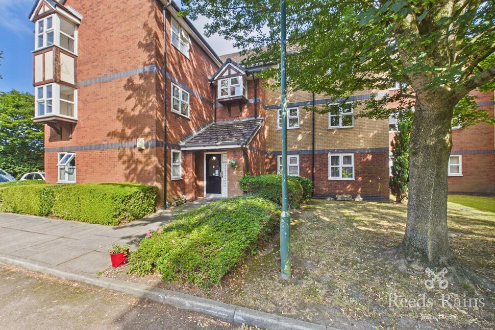 Flat Sheader Drive in Salford