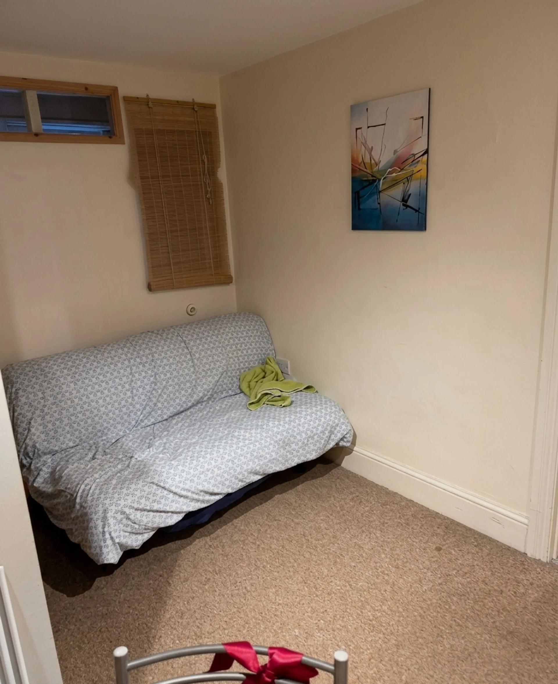 Flat Brangwyn Crescent in Greater London