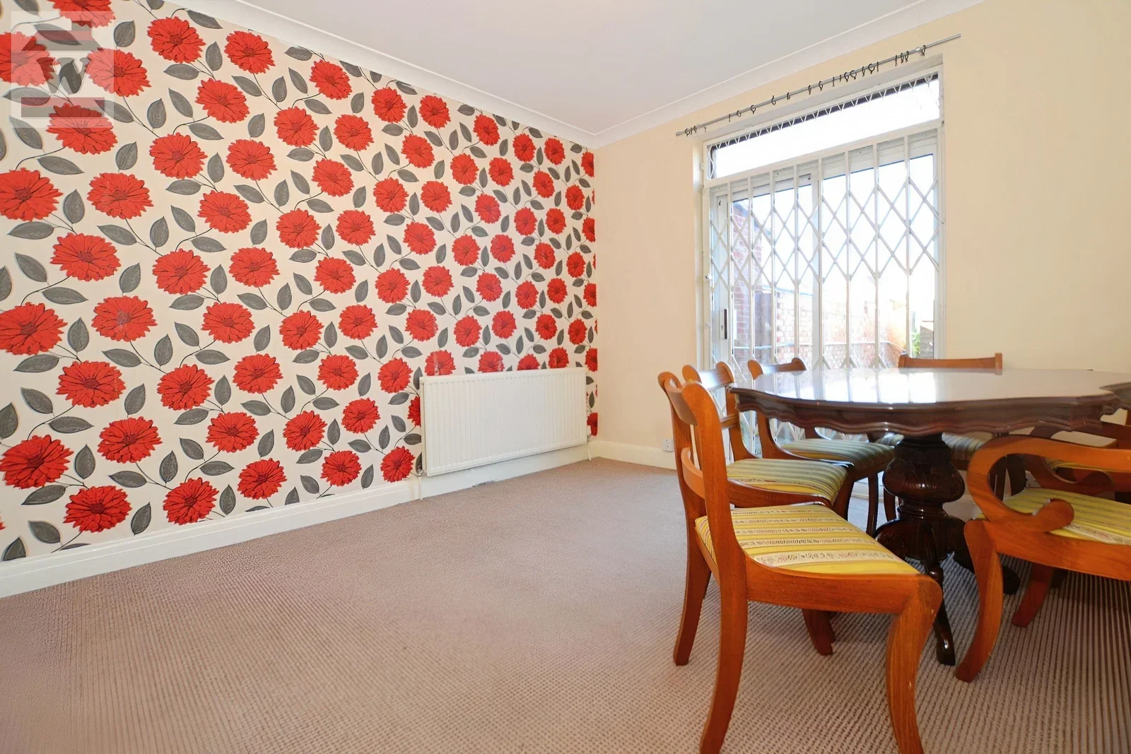 House Dalmeny Crescent in Greater London