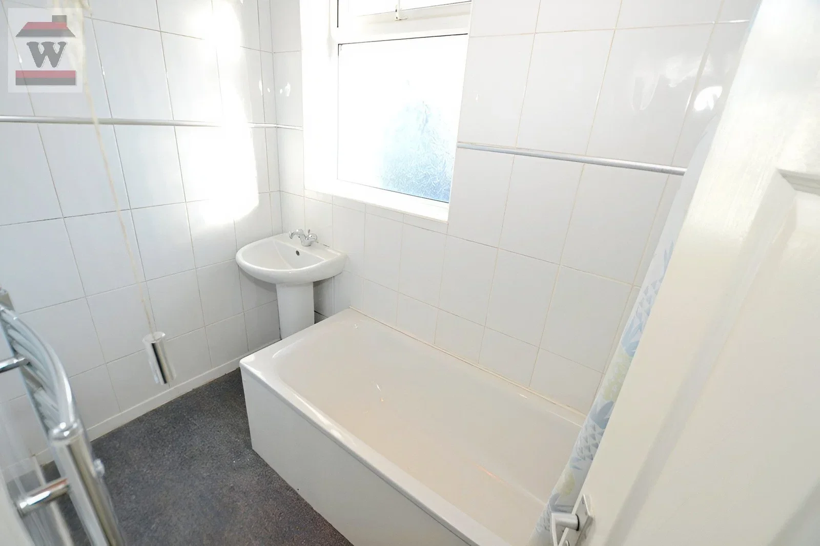 House Dalmeny Crescent in Greater London