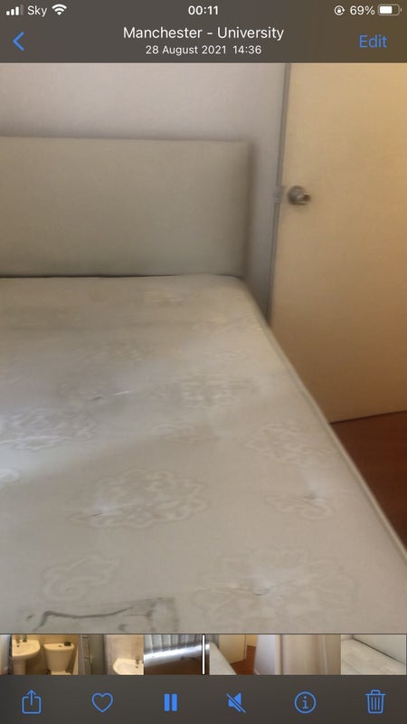 Room Upper Brook Street in Manchester