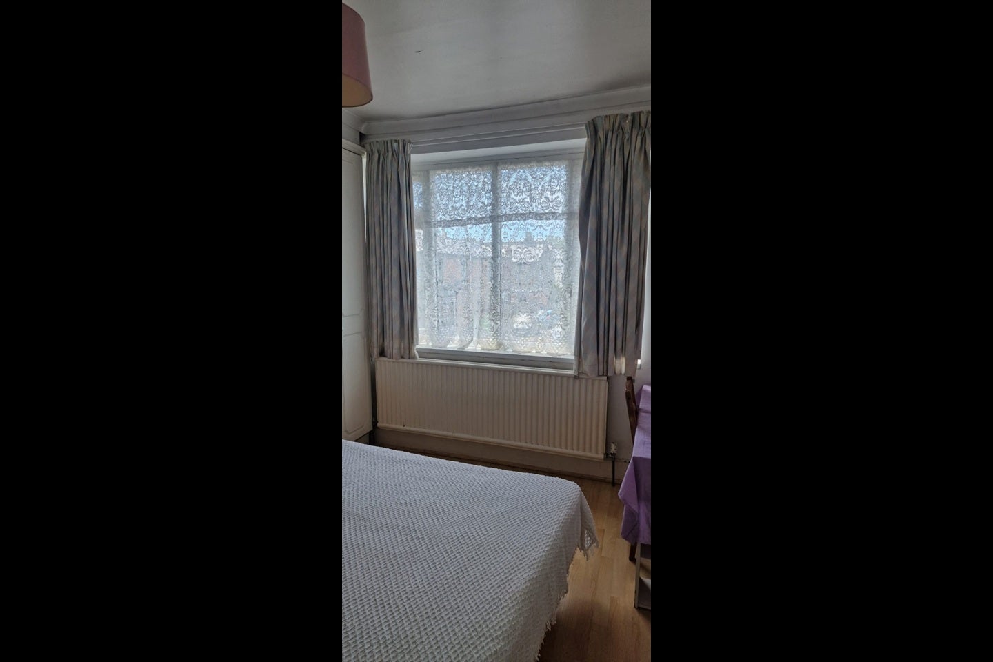 Room Elm Road in Greater London