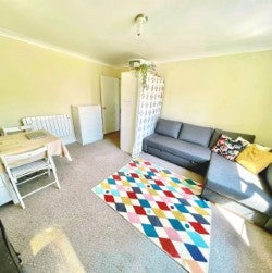 Flat Coptefield Drive in Greater London