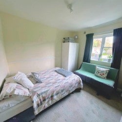 Flat Coptefield Drive in Greater London