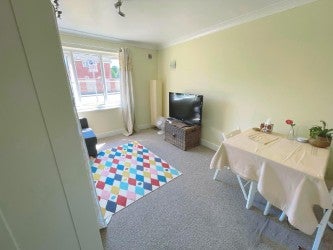 Flat Coptefield Drive in Greater London