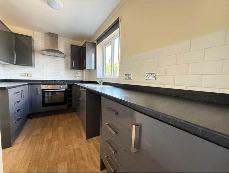 Flat Coptefield Drive in Greater London