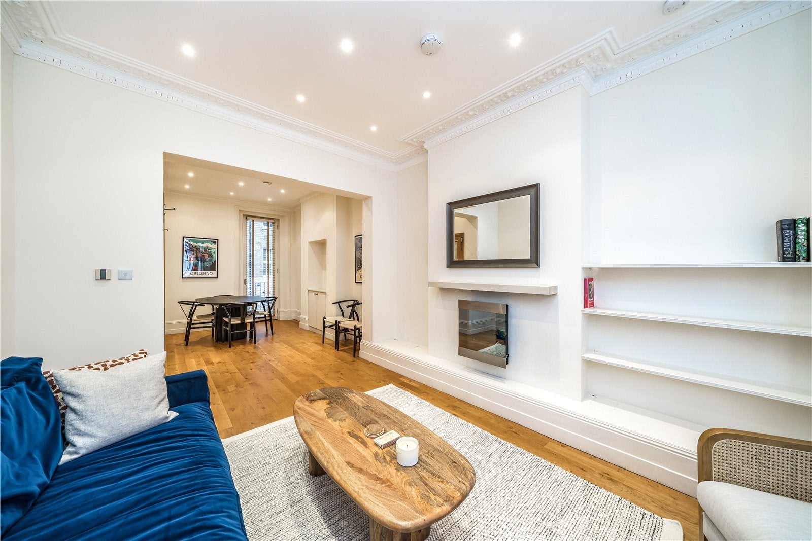 Flat Redburn Street in Greater London
