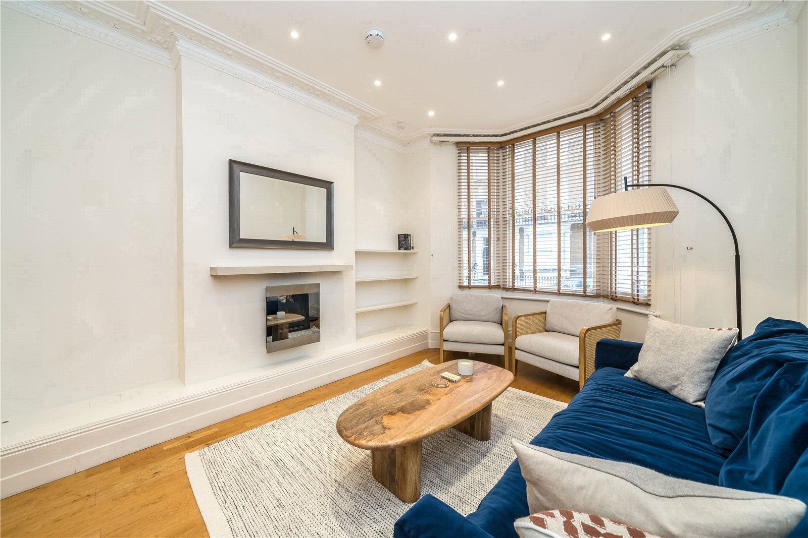 Flat Redburn Street in Greater London