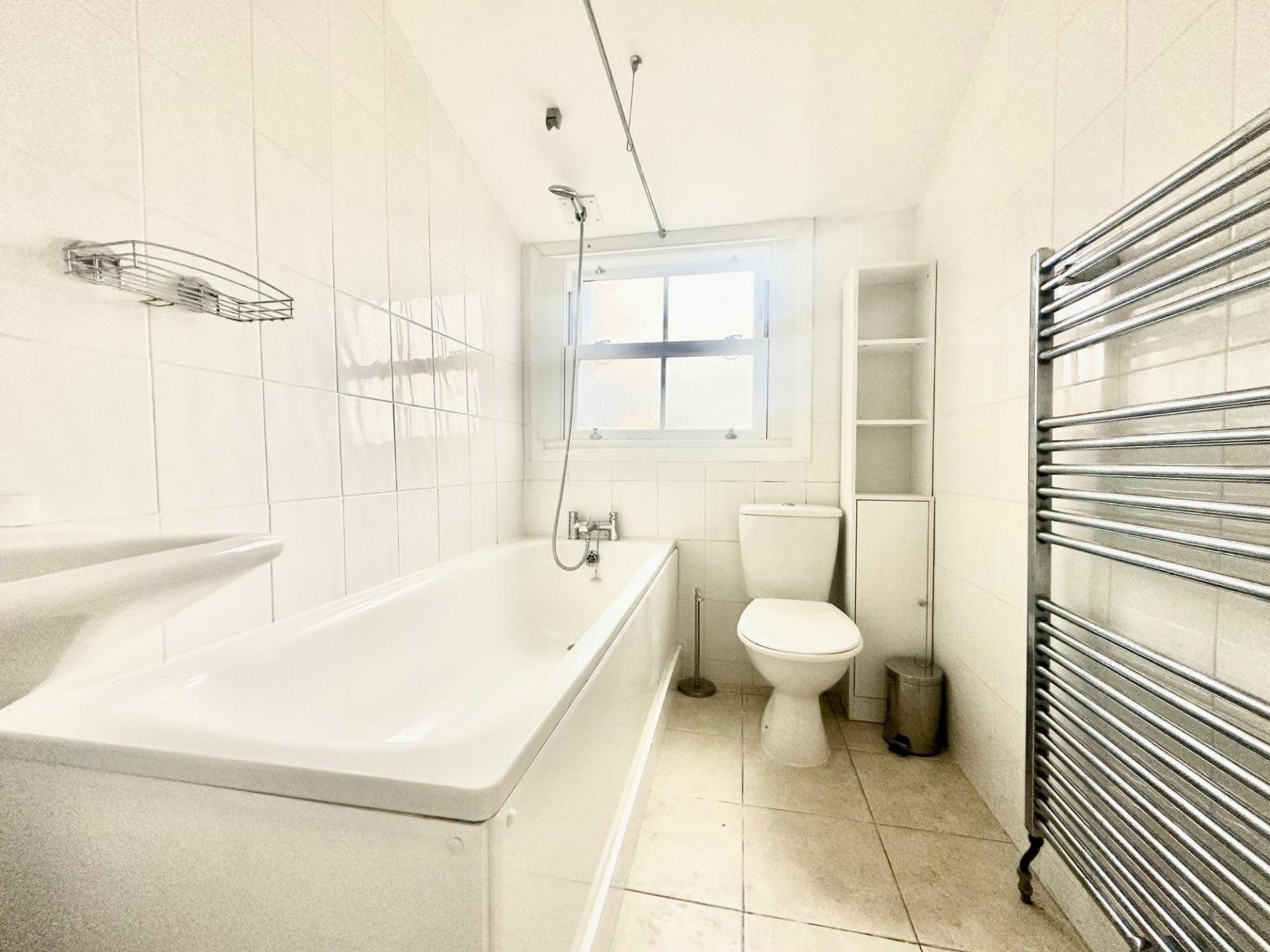 Flat Hawarden Grove in Greater London