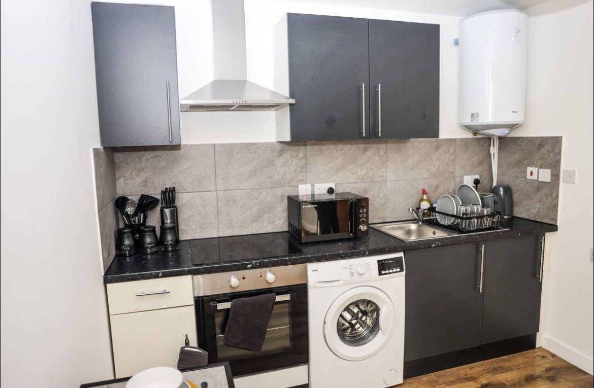 Flat Endeavour Square in Greater London
