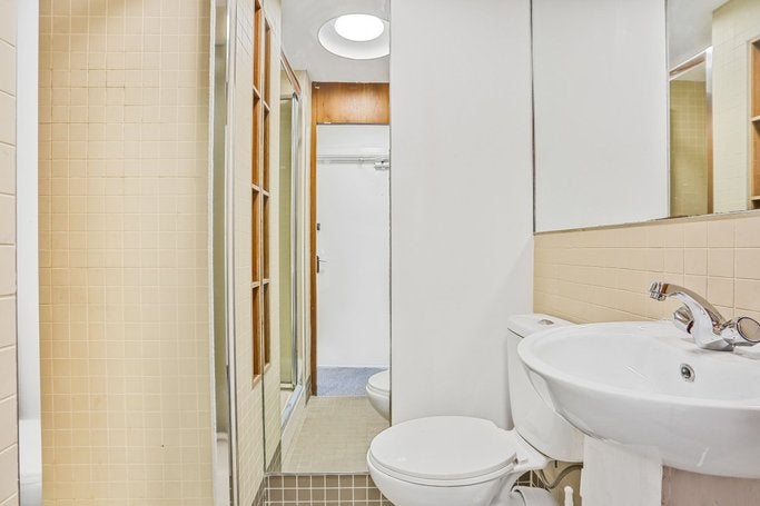 Room Guilford Street in Greater London