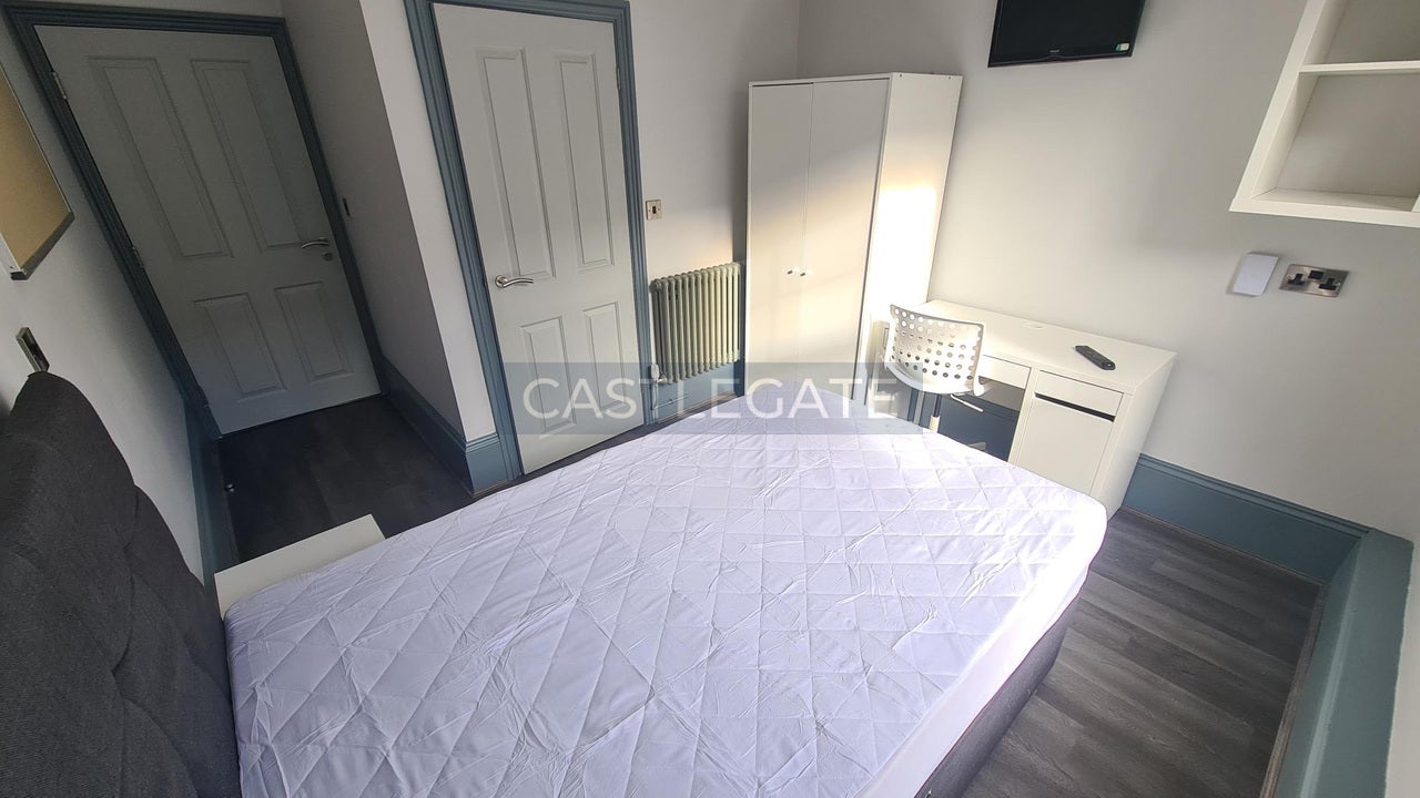 Room St George's Square in Kirklees