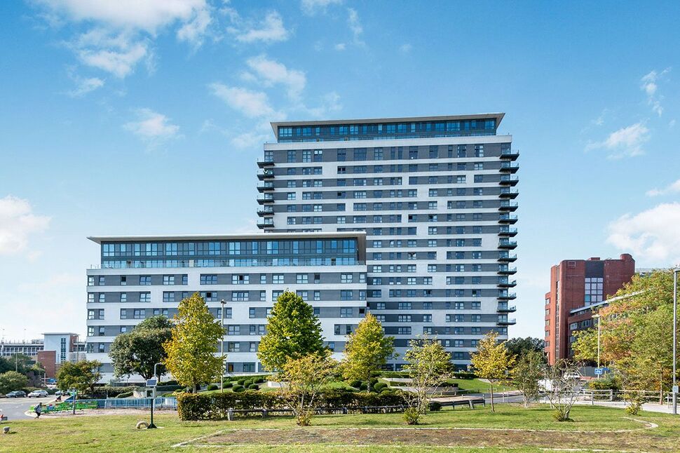 Flat Alençon Link in Basingstoke and Deane
