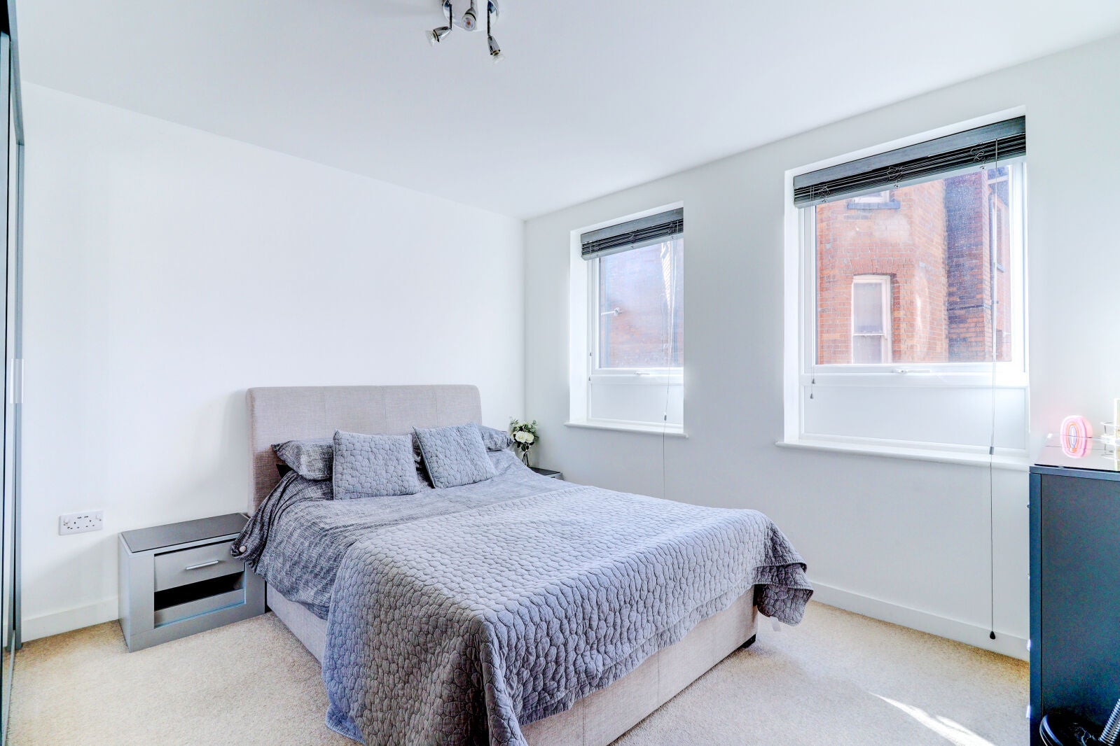 Flat Bellfield Road in High Wycombe