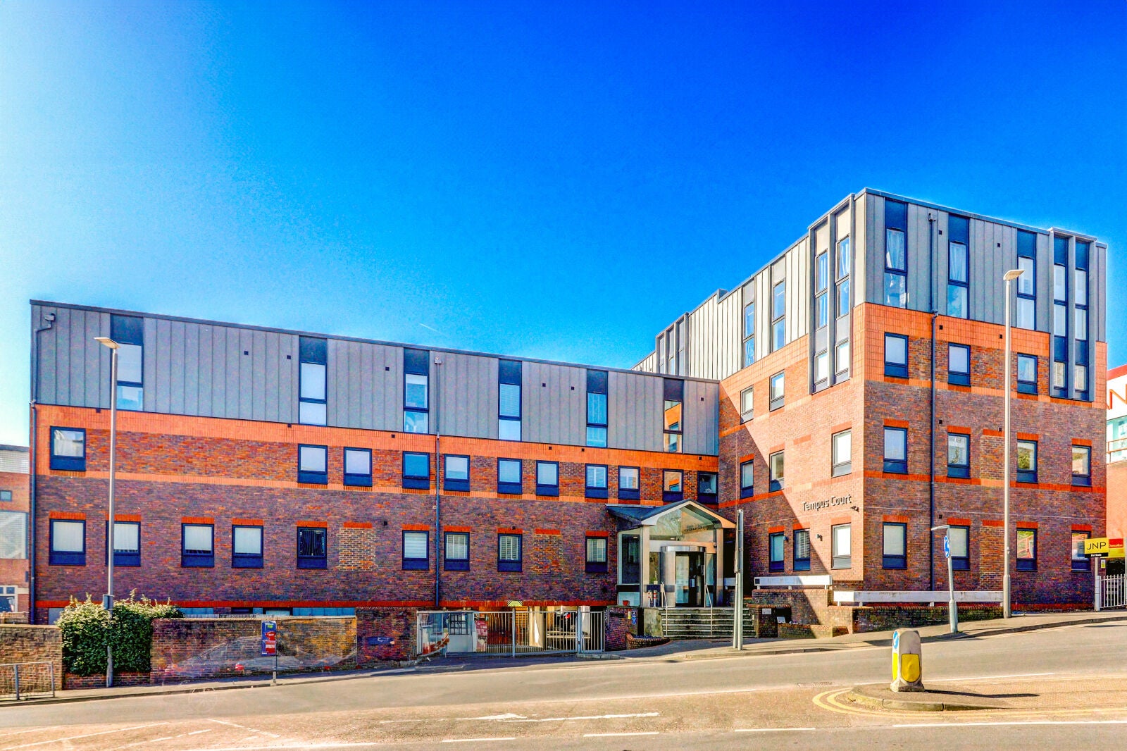 Flat Bellfield Road in High Wycombe