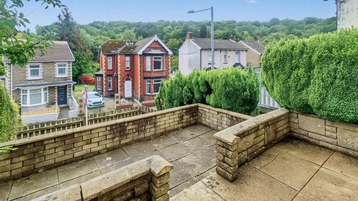 House Park View in Pontypool