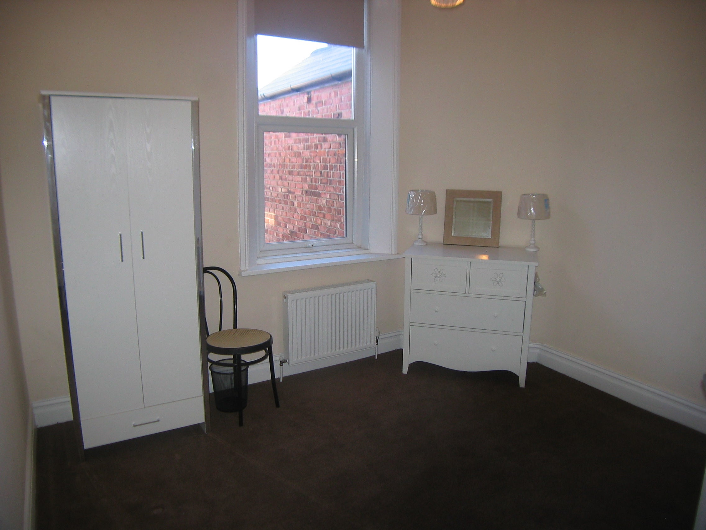 Flat Sandringham Road in Newcastle upon Tyne